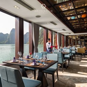 Jade Sails cruise _ Restaurant